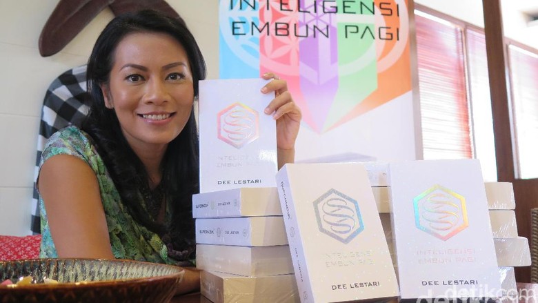 Selain Tere Liye, Dee Lestari Pertanyakan Pajak Penulis yang Selangit Selain Tere Liye, Dee Lestari Pertanyakan Pajak Penulis yang Selangit