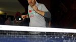 Aksi Menpora Imam Nahrawi Main Tenis Meja