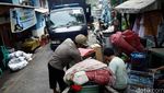 Warga Kalijodo Mulai Bongkar Rumah
