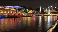 Bukan cuma restoran, di sini juga ada bar, mall, dan beberapa hotel. Clarke Quay juga menjadi salah satu incaran turis jika singgah ke Singapura (Johanes Randy/detikTravel)