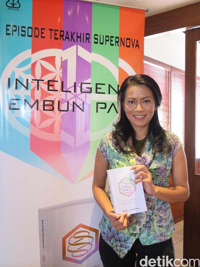 10 Penulis Terhot yang Paling Bersinar