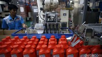 Selain Federal Oil, FKT juga memproduksi pelumas kendaraan roda empat, Federal Mobil.