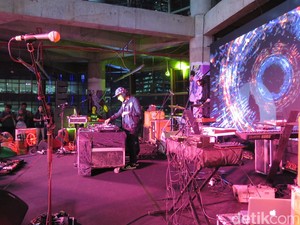 DJ Misterius Bertopeng Buka NIDJIdAnni14sary
