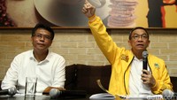 Indra menyatakan akan mencalonkan diri menjadi ketua umum partai Golkar.