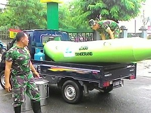 Puluhan Rumah di Tangerang Terendam Banjir, TNI Turun Tangan Beri Bantuan