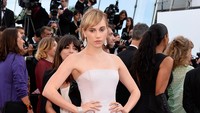Hadiri Festival Film Cannes ke-67, Suki mengenakan dress berwarna pastel. Pascal Le Segretain/Getty Images/detikFoto.