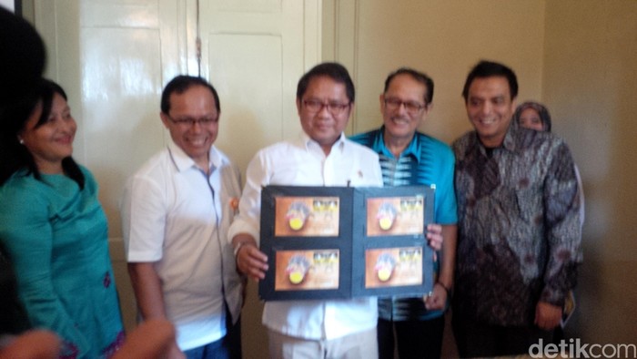 PT Pos Indonesia Luncurkan Prangko Seri Gerhana Matahari Total