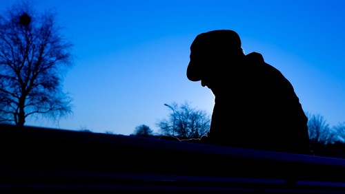 ilustrasi pria depresi