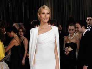 Skip Pakai Foundation dan Bedak, Ini Rahasia Kecantikan Gwyneth Paltrow