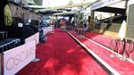 Melintas di Jalur Red Carpet Oscar