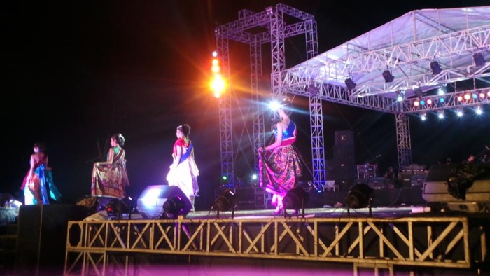 Asyiknya Berpesta di Pantai Kuta Lombok Sebelum Menangkap Putri Mandalika