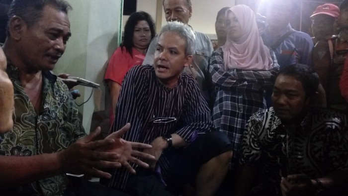 Ganjar Pranowo Datangi Korban Kebakaran Pasar Yaik Baru yang Rugi Besar