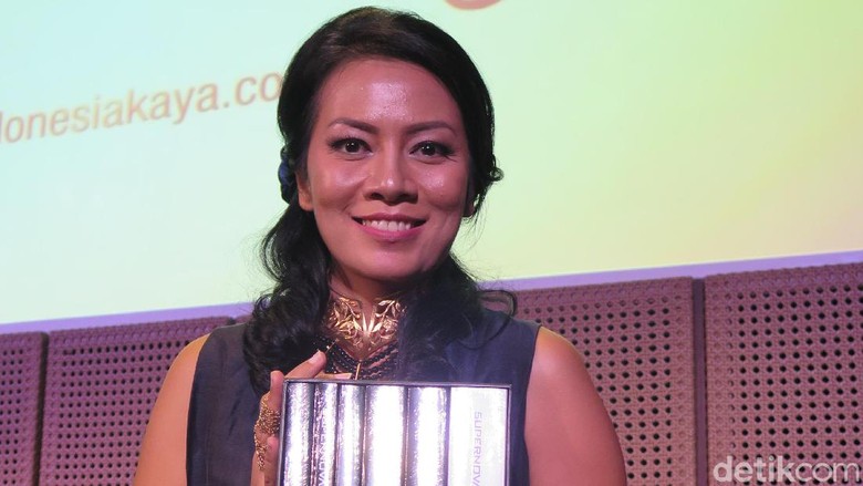 Novel Aroma Karsa Karya Dee Lestari akan Rilis Digital dan Bersambung Novel Aroma Karsa Karya Dee Lestari akan Rilis Digital dan Bersambung