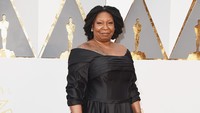 Whoopi Goldberg melakukan aborsi saat berusia 14 tahun. Foto: Jason Merritt/Getty Images