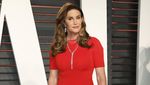 Caitlyn Jenner Merah Menyala di Pesta Oscar Vanity Fair