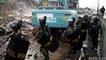 Aparat Gabungan Amankan Penertiban Kalijodo