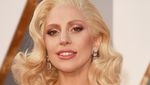 Lady Gaga Anggun Bergaun Putih di Oscar 2016