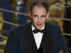 Bukan Tom Hardy Atau Sylvester Stallone, Ini Pemenang Best Supporting Actor