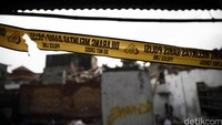 Garis polisi dipasang di sekitar kawasan Kalijodo.