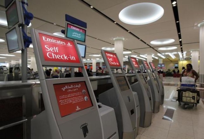 Ilustrasi mesin check-in di bandara