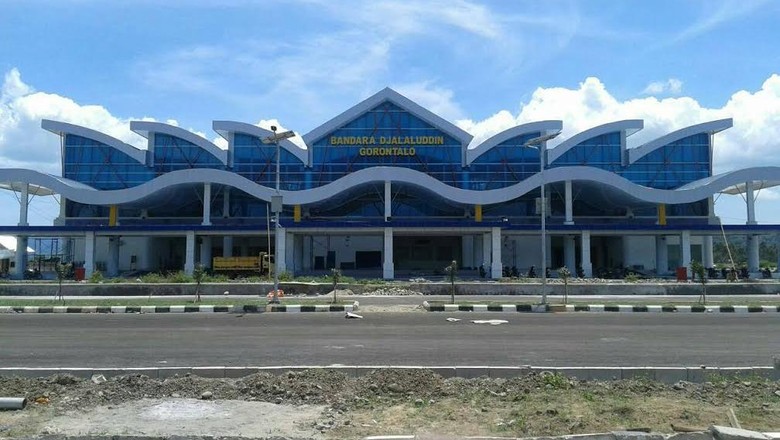 Evakuasi Lion Air Selesai, Bandara Gorontalo Kembali Dibuka Evakuasi Lion Air Selesai, Bandara Gorontalo Kembali Dibuka