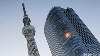 Menegangkan, 20 Orang Terjebak 5 Jam di Lift Tokyo Skytree