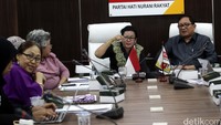 Dialog tersebut ikuti oleh Komnas Perempuan, Jaringan Nasional Advokasi Pekerja Rumah Tangga (Jala PRT), Perempuan Hanura dan organisasi perempuan.