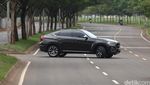 Mencicipi Kenyamanan BMW X6