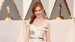 Sederet Bintang Ini Juga Memesona di Red Carpet Oscar 2016 (1)