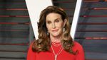 Caitlyn Jenner Merah Menyala di Pesta Oscar Vanity Fair