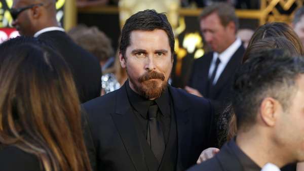 Jadi Dick Cheney, Lagi-lagi Christian Bale Bikin Penonton Takjub Jadi Dick Cheney, Lagi-lagi Christian Bale Bikin Penonton Takjub