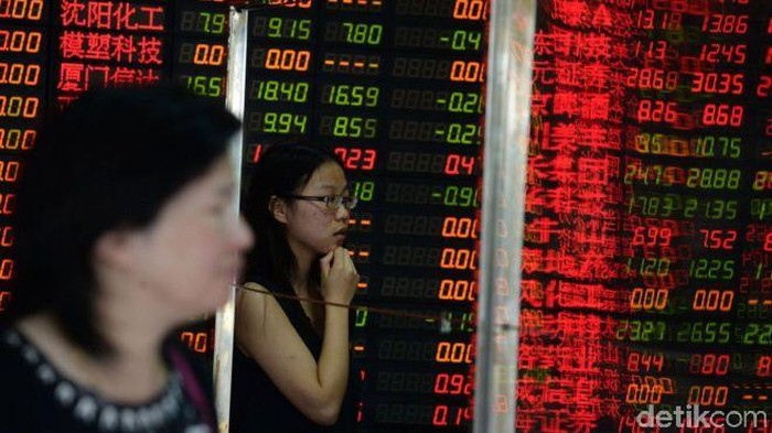 Bursa Saham China Ditutup Anjlok 2,7% di Awal Pekan