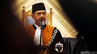 Sidang pleno tahunan dipimpin Ketua MA Hatta Ali.