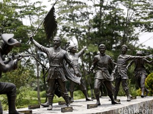 Sunan Kuning: Usia 16 Tahun Memimpin Koalisi Jawa-Tionghoa Melawan Raja