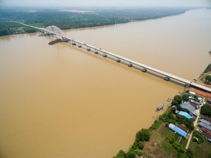 Dilarang Selfie di Jembatan Terpanjang Kalimantan