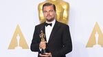 Leonardo DiCaprio dan Piala Oscar Perdananya