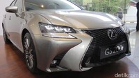 Mobil terbaik dunia kedua belas menjadi milik Lexus GS dengan meraih 90 poin. Foto: Rangga Rahardiansyah