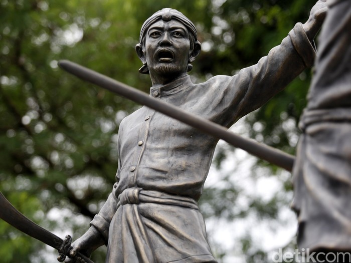 Patung di Taman Budaya Tionghoa yang berada di Taman Mini, Jakarta. Singseh atau Tan Sin Ko, Raden Mas Said atau Mangkunegoro 1, Raden Panji Margono, raden Tumenggung Widyaningrat Atau Oey Ing Kiat (bupati Lasem), Sepanjang atau Souw Phan Ciang. Rachman Haryanto/detikcom.
