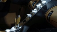 Bugatti Chiron menggunakan transmisi otomatis dual-clutch 7 percepatan. Denis Balibouse/Reuters/detikFoto.