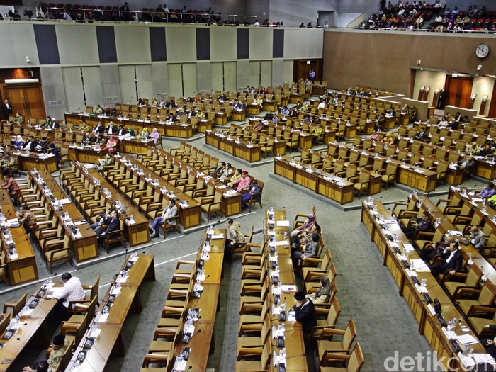 PDIP dan PPP Setuju Kebijakan Pemerintah Soal Moratorium Pembangunan Gedung