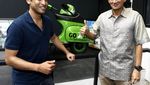 Sandiaga Uno Naik Ojek ke Kantor Go-Jek