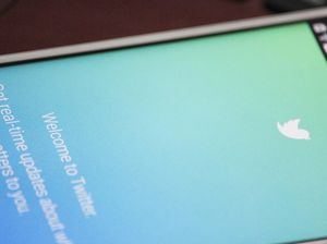 Twitter Coba Deteksi Hoax dengan Label Oranye