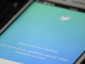 Twitter Tangguhkan Akun Peretas di Pemilu AS