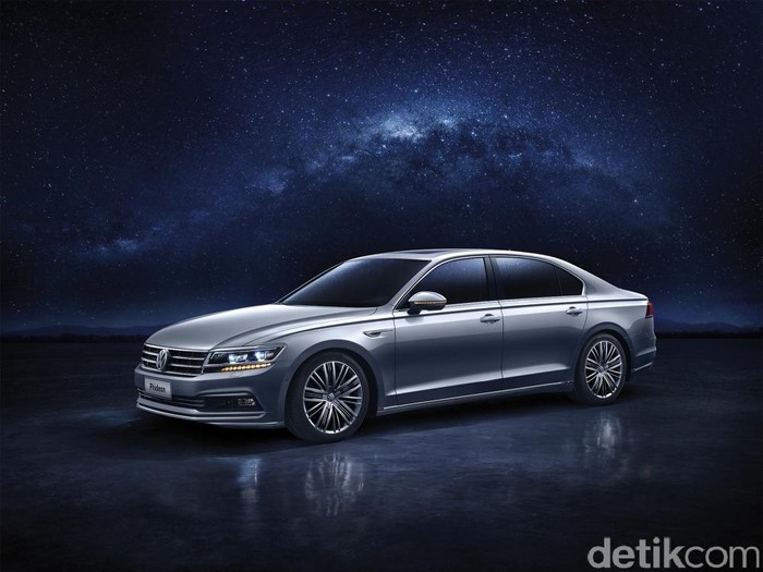 Sedan Limusin 5 Meter Teranyar VW