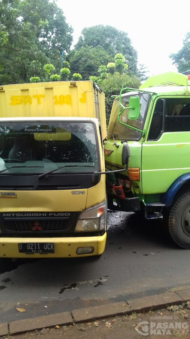 Keserempet Tabrakan Beruntun di Cileungsi, Pedagang 