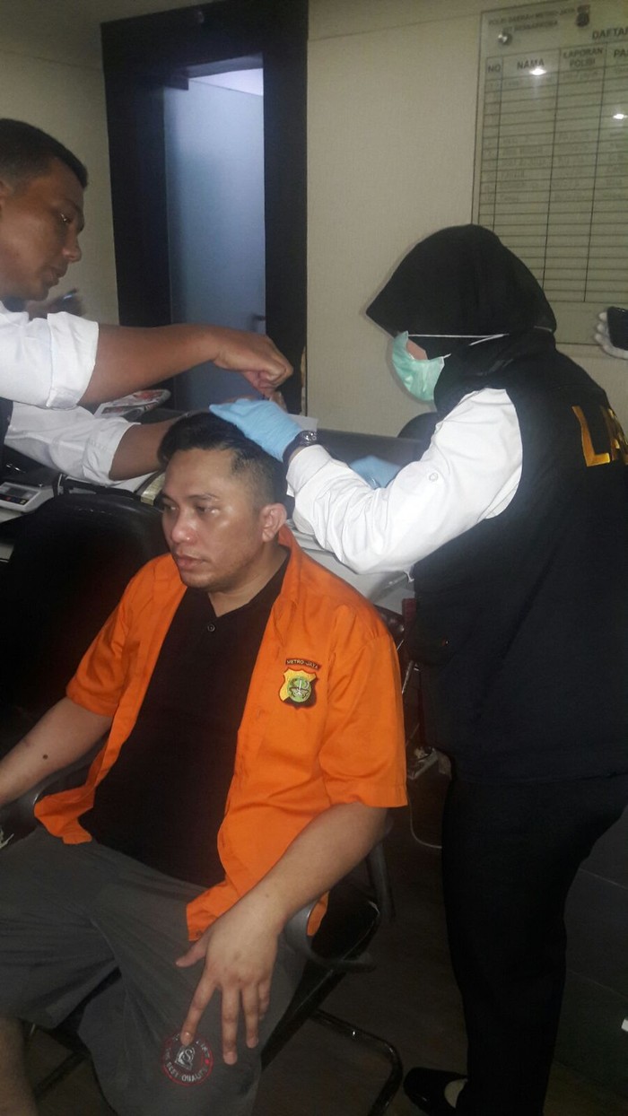 Panel Laporkan Sanksi Pemecatan Ivan Haz ke MKD DPR