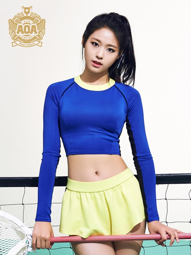 Seolhyun selalu mencari namanya di internet setiap hari dan ia selalu senang melihat komentar baik yang ditujukan untuknya. Ketika personel AOA ini melihat komentar negatif, diakuinya memang sangat mengganggu pikirannya. Namun Seolhyun memilih untuk tidak membiarkan komentar tersebut menyakitinya. Foto: FNC Entertainment.