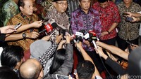 Pertemuan berlangsung di ruang tamu ketua DPR, Gedung DPR, Senayan, Jakarta Pusat, Rabu (2/3/2016). Ketua DPR Ade Komarudin menerima Ketua BPK Harry Azhar Azis beserta anggotanya. Wakil Ketua DPR Taufik Kurniawan, Fadli Zon, dan Fahri Hamzah ikut serta dalam pertemuan ini.