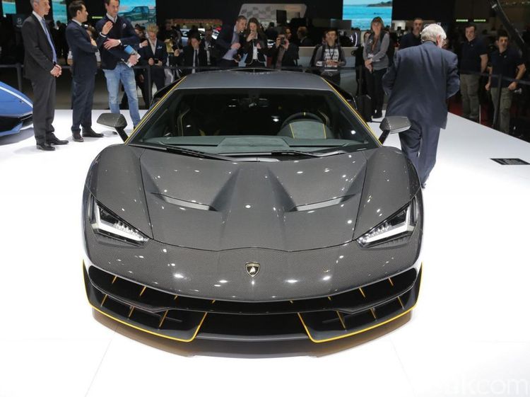 Lamborghini Ini Semburkan 770 Tenaga Kuda