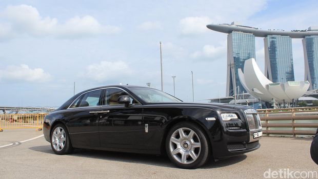 Mendesain mobil Rolls-Royce membutuhkan 60 orang